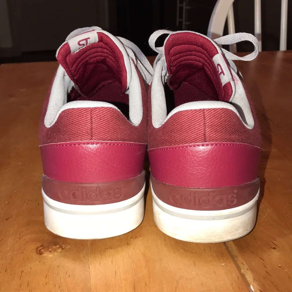 Size 11 Adidas Casual Tennis Shoes - Picture 7 of 7